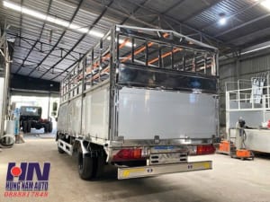 Xe Tải Hino 3Tấn5 Thùng Mui Bạt Bửng Nhôm