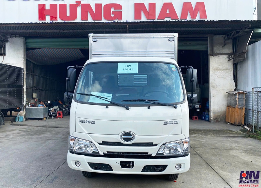 Xe tải hino xzu650 1 tấn 9 thùng kín 4m5