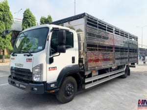 xe tải isuzu frr650 5 tấn thùng chở gia súc