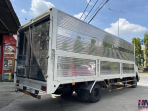 xe tải isuzu frr650 6 tấn thùng cánh dơi