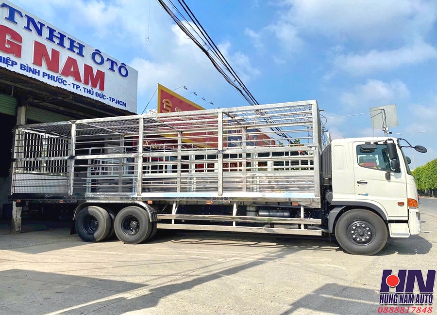 xe tải hino fl8jw8a 15 tấn chở gia cầm