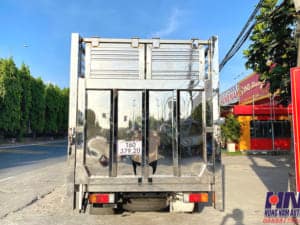 xe tải hino xzu650 1t9 thùng chở gia súc