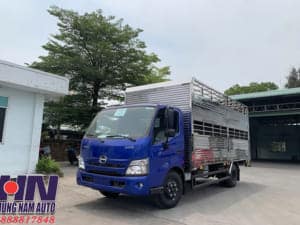 xe tải hino xzu720 3.5 tấn thùng chở gia súc